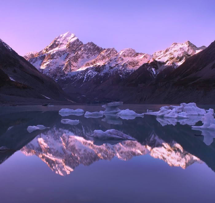 Hooker Lake, Mount Cook / Aoraki National Park, New Zealand photo tours