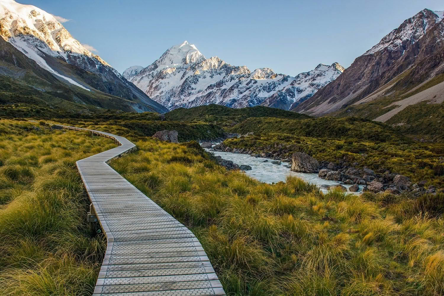 Mount Cook from Hooker Valley. New Zealand Photo Tours